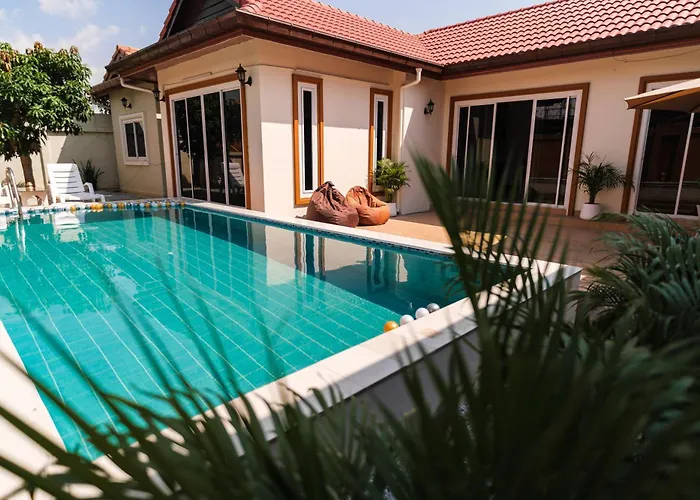 Queen Massarossa Pool Villa Pattaya-25